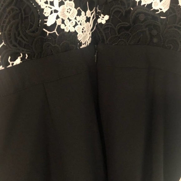 KARINA GRIMALDI Paola Lace Black & White Jumpsuit Size Large NEW - Picture 7 of 10